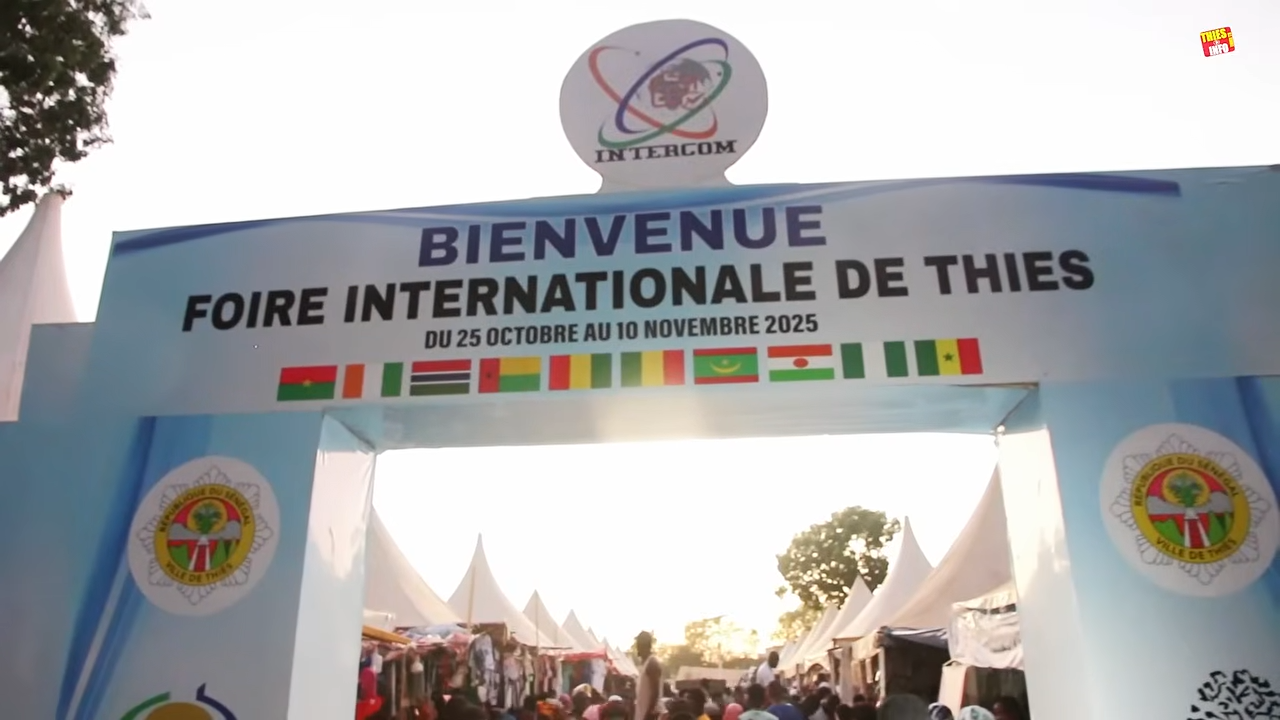 Visite de la Foire Internationale : Le Maire Babacar Diop satisfait par l'organisation de Dame Sall