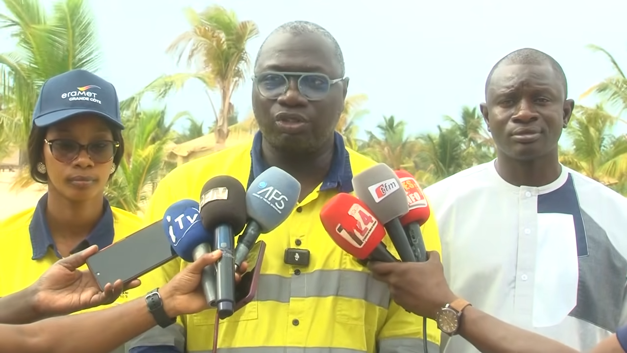 La GCO (Grande Côte Opérations) ouvre ses portes au Dr Babacar Diop, Maire de la Ville de Thiès, et à son Conseil Municipal