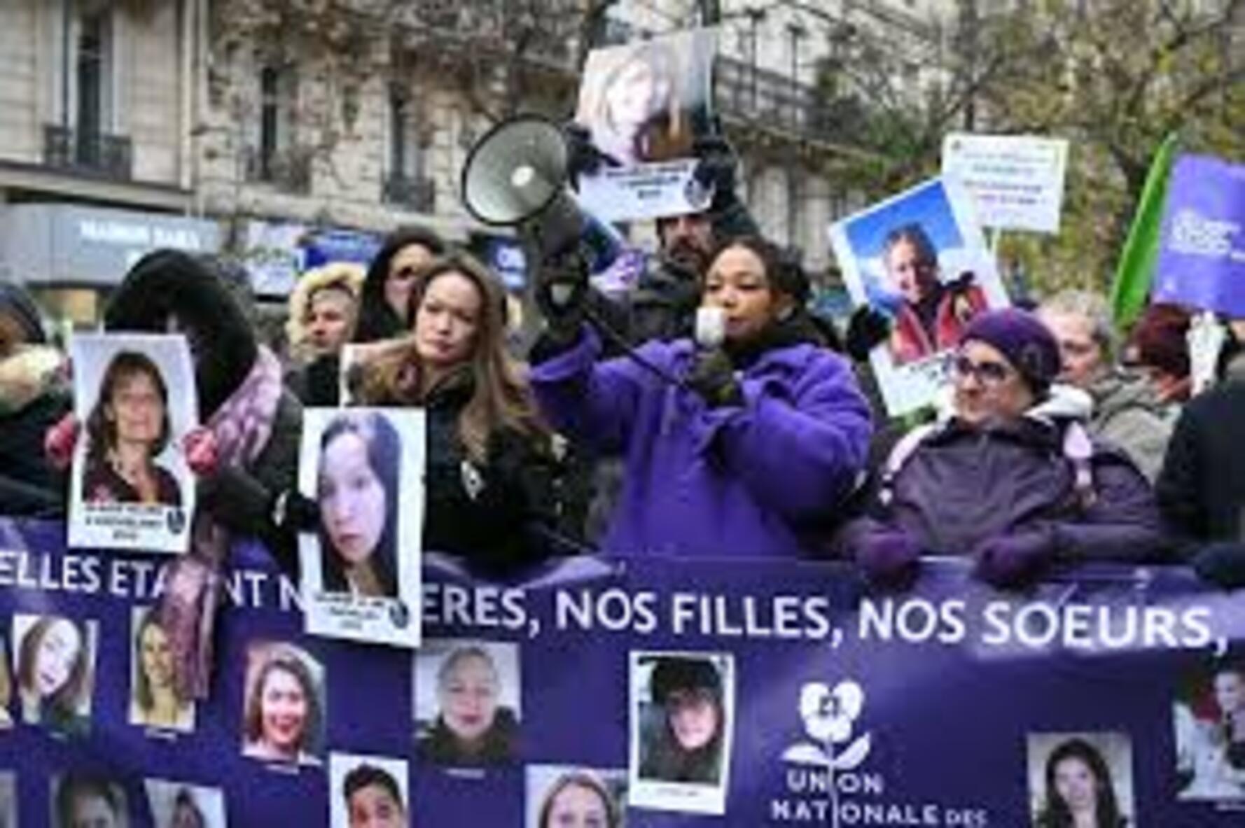 France: manifestation contre les violences faites aux femmes, le gouvernement décrié