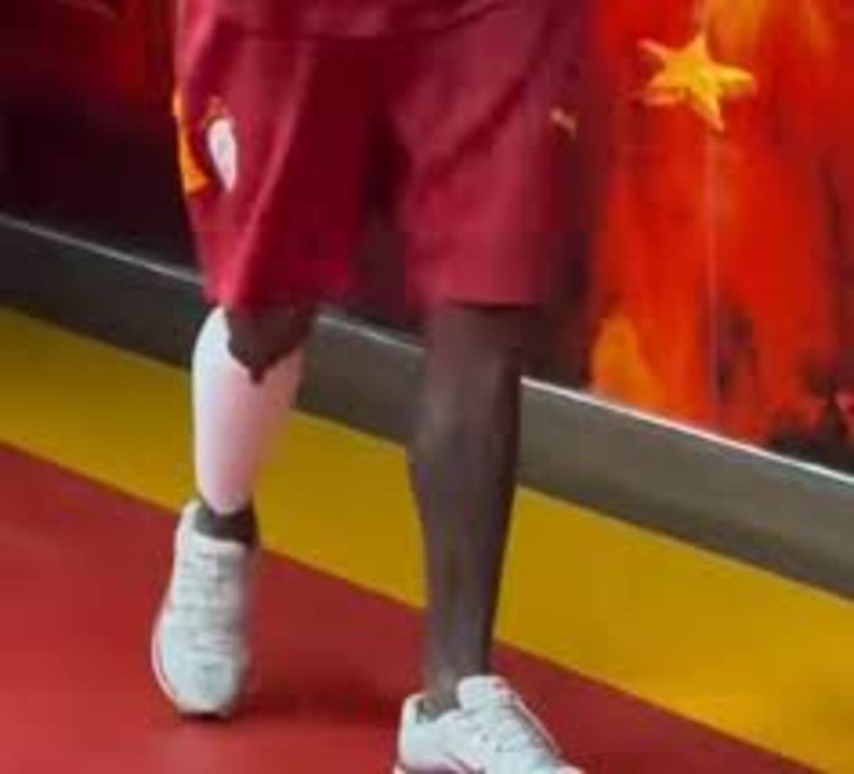 Galatasaray : Ismaïla Jakobs sort sur blessure et inquiète avant la CAN 2025