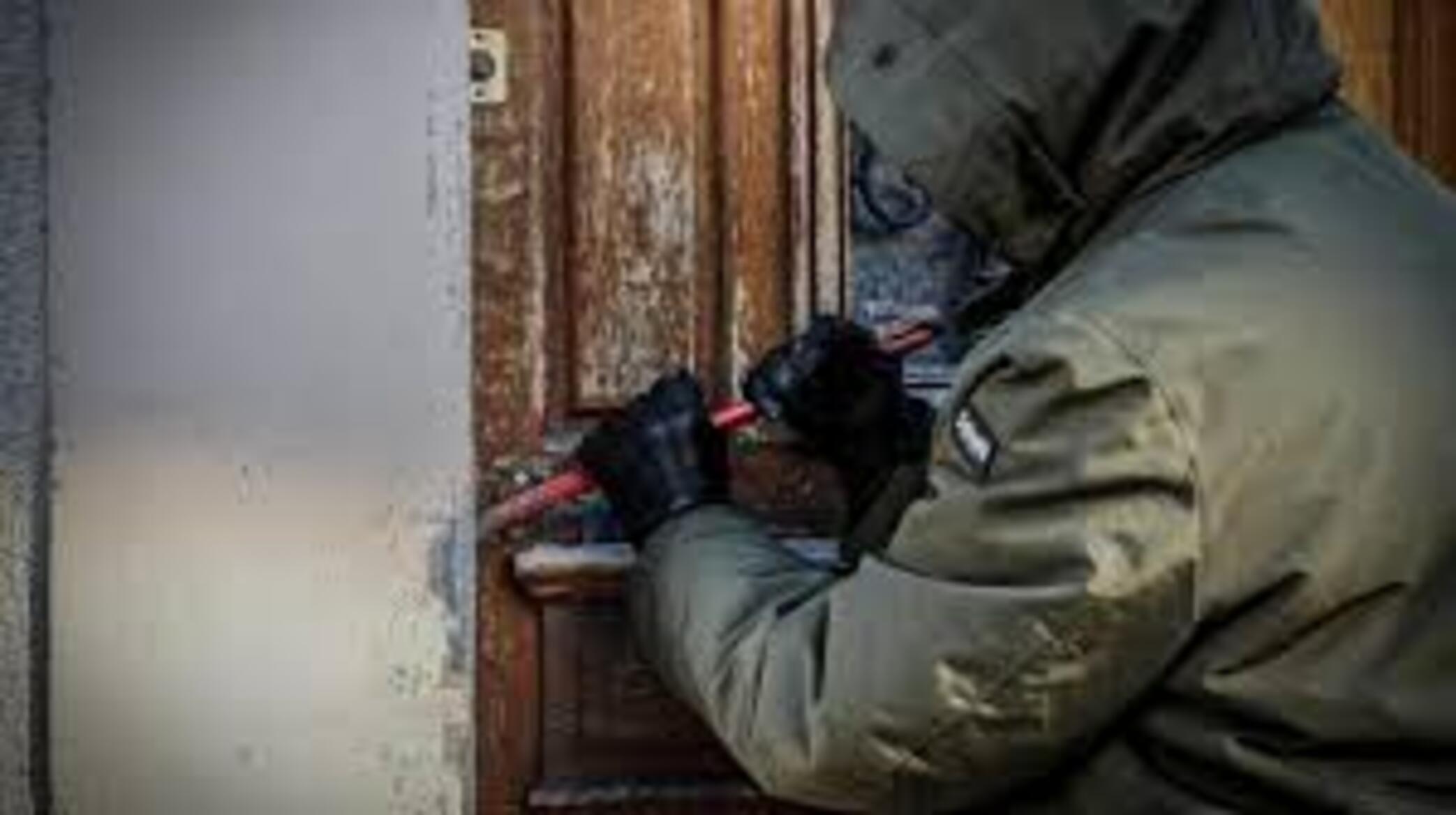 Thiaroye Azur: Un cambrioleur en série neutralisé après une traque minutieuse Thiaroye Azur: Un cambrioleur en série neutralisé après une traque minutieuse