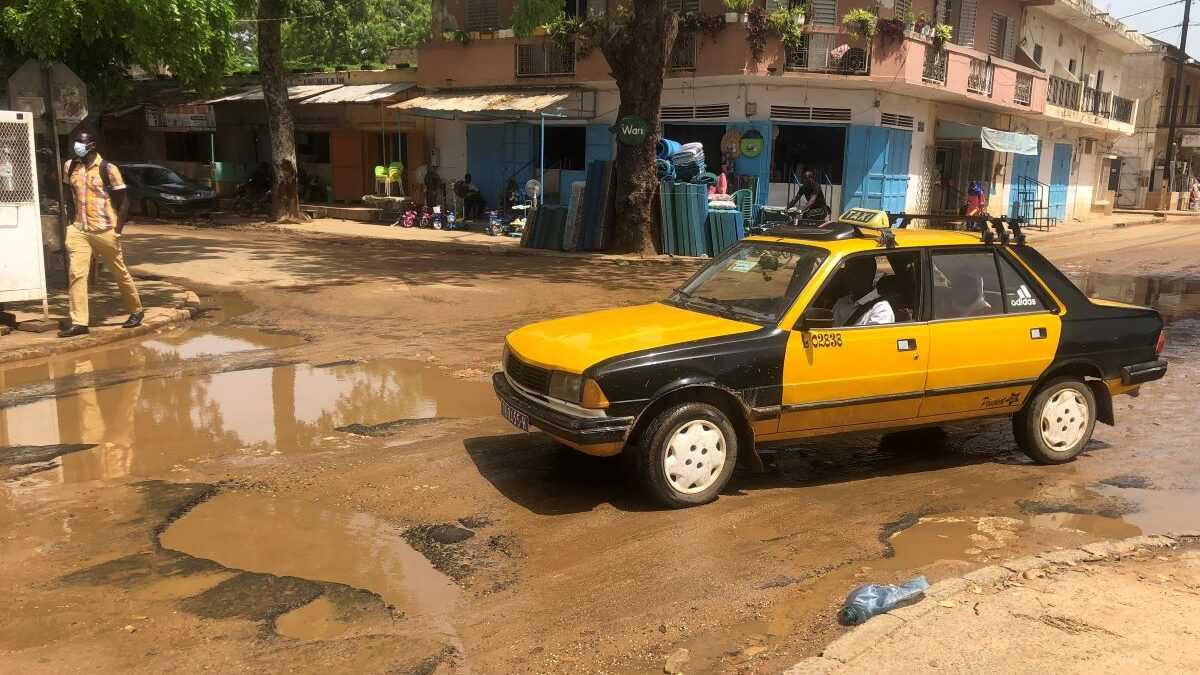 Routes dégradées et ouvrages vieillissants : les députés interpellent le ministre des Infrastructures
