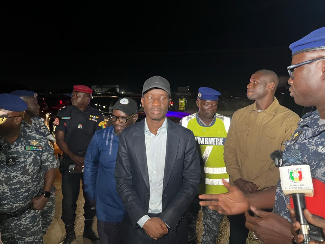 Sécurité à Touba et Mbacké : une vaste opération conjointe supervisée par le ministre de l’Intérieur Sécurité à Touba et Mbacké : une vaste opération conjointe supervisée par le ministre de l’Intérieur
