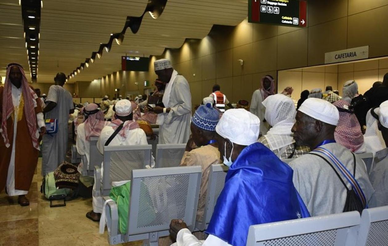 Omra : l’Arabie saoudite suspend les contrats d’environ 1 800 agences de voyages étrangères