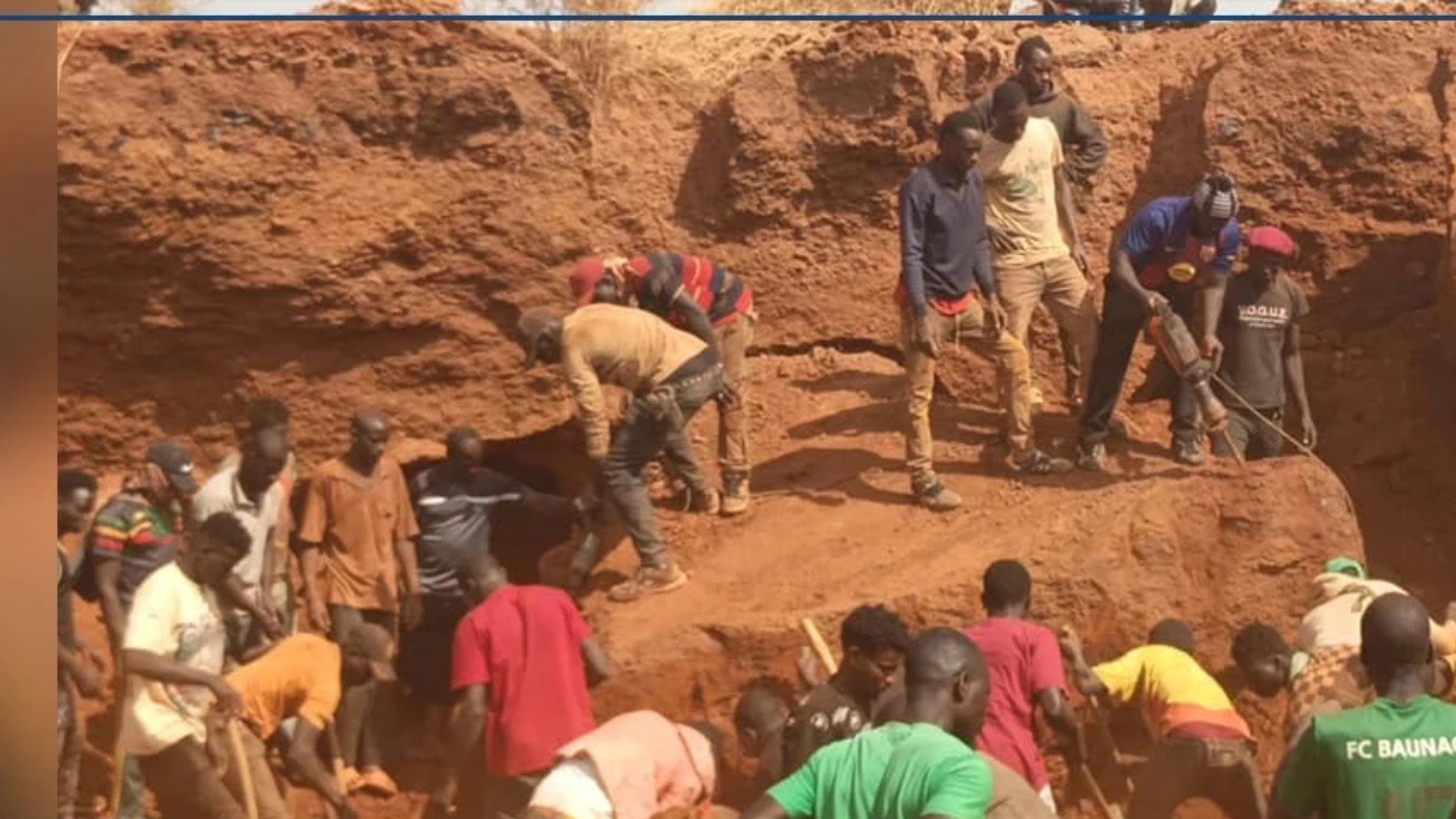 Kédougou : deux décès signalés après un éboulement sur un site d’orpaillage clandestin