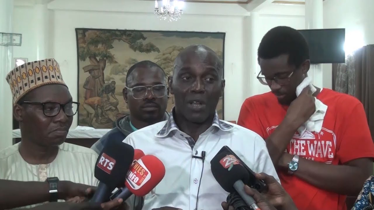 Salon international du livre de Thiès : Moustapha Ndéné Ndiaye porte le combat des langues nationales