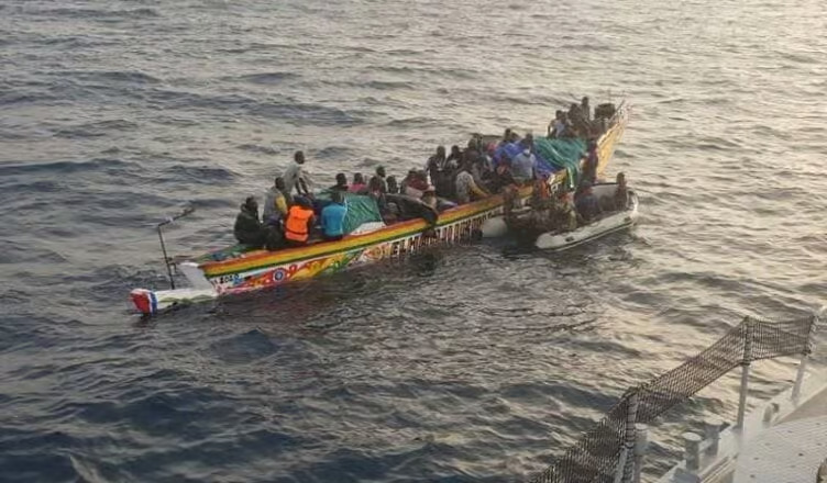 Au large de Dakar : 132 migrants secourus par la Marine nationale