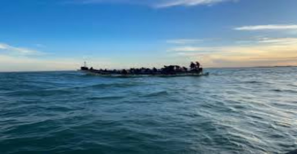 Migration irrégulière : la marine sénégalaise secourt 153 personnes au large de Dakar
