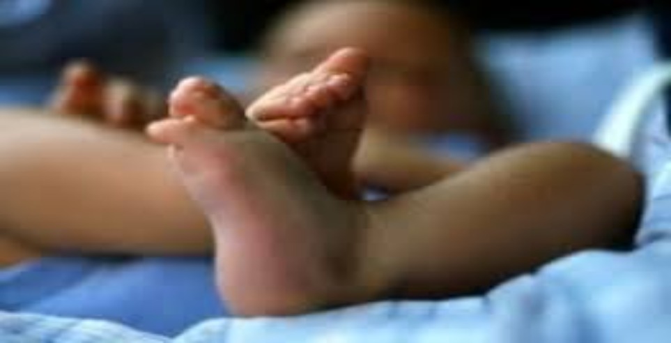 Dakar : un bébé retrouvé vivant dans les canalisations après l’accouchement d’une étudiante
