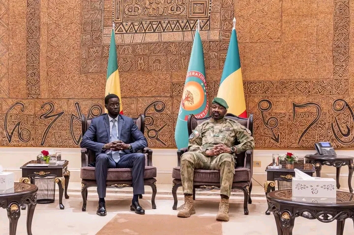 Bamako : Bassirou Diomaye Faye et Assimi Goïta renforcent leur coopération sur les enjeux sécuritaires