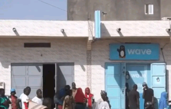 NDANDE : ATTAQUE À MAIN ARMÉE DANS UN POINT WAVE, 15 MILLIONS DE FCFA EMPORTÉS