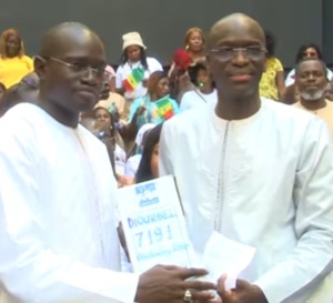 Election présidentielle 2024: Abdoulaye Dièye remet 223 118 parrains au député Abdoulaye Diagne