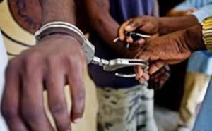 Fin de la terreur du gang de la Petite Côte : Arrestation de deux agresseurs après une série d'attaques contre des touristes