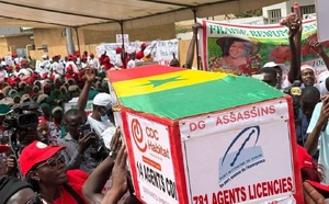 1er Mai : un cercueil et des casseroles pour interpeller le ministre Abass Fall devant la CNTS