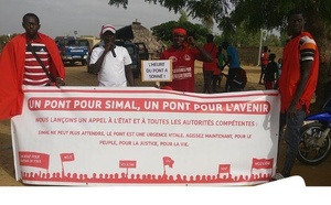Simal : les habitants manifestent pour la réhabilitation du pont reliant le village au chef-lieu