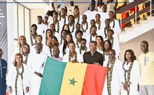 CAN Féminine 2025 : Les Lionnes du Sénégal reçoivent le drapeau national avant leur départ pour l’Algérie