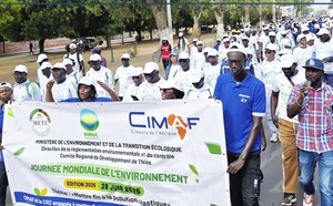 Thiès : randonnée citoyenne contre la pollution plastique, organisée par le CRD et la DREEC