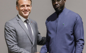 DIPLOMATIE BILATÉRALE : LE PRÉSIDENT BASSIROU DIOMAYE FAYE ÉCHANGE AVEC EMMANUEL MACRON À SÉVILLE