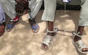 Deux enfants talibés enchaînés dans un enclos à Joal : l’horreur absolue