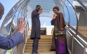 Le président Bassirou Diomaye Faye en route pour Paris après sa visite officielle au Japon