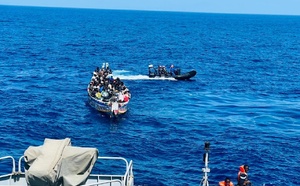 Sauvetage de 138 migrants au large de Mbour par la Marine nationale sénégalaise Sauvetage de 138 migrants au large de Mbour par la Marine nationale sénégalaise