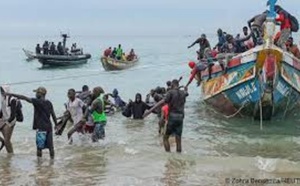 Une pirogue de migrants échoue à Mermoz : les occupants s’évanouissent dans la nature