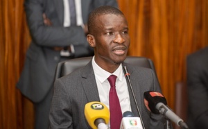 Tensions à l’Assemblée : Bamba Cissé rappelle le respect des règles face aux interpellations sur les déguerpissements