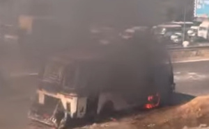 Accident sur la RN vers Pikine : un bus incendié après la mort d’un motocycliste