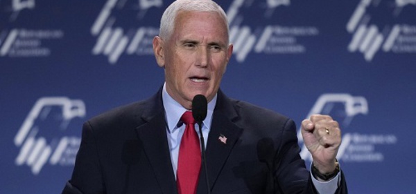 Élections américaines : Mike Pence annonce sa candidature et affrontera Donald Trump