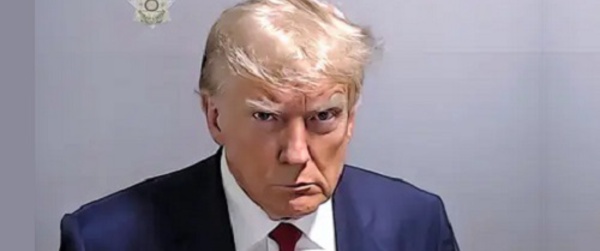 Trump a empoché plus de 7 millions de dollars après la publication de sa photo en prison