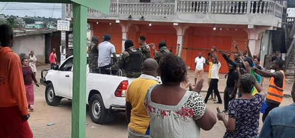 Gabon : célébration de « l’opération dignité » dans les rues de Libreville
