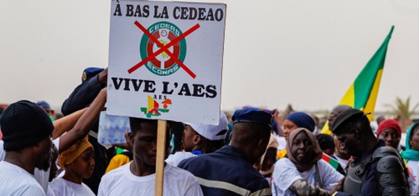 La CEDEAO invite le Niger, le Mali et le Burkina à reconsidérer leur décision de sortie