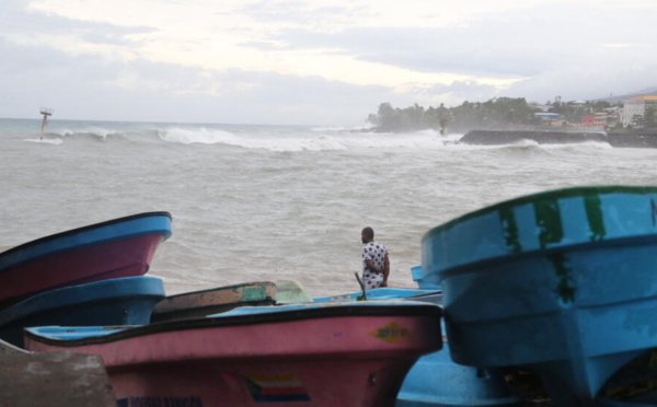 Tragédie maritime au large du Mozambique : Près de 100 morts dans un naufrage