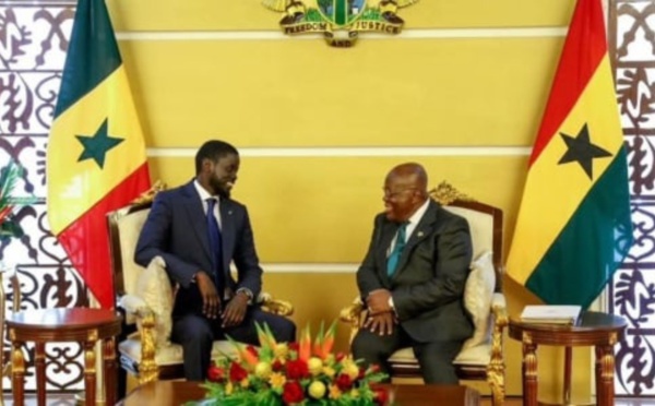 La visite diplomatique du président Diomaye Faye au Ghana : Un accueil chaleureux de la part du président Akufo-Addo