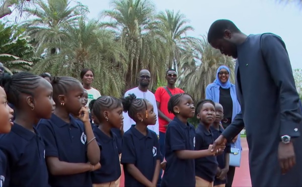 Rencontre entre des jeunes élèves de Thiès et le Président au Palais de la République