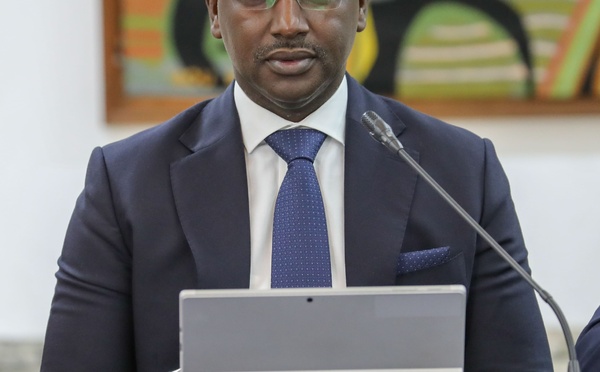 Le ministre Cheikh Tidiane Dièye promet une baisse progressive du coût de l’eau