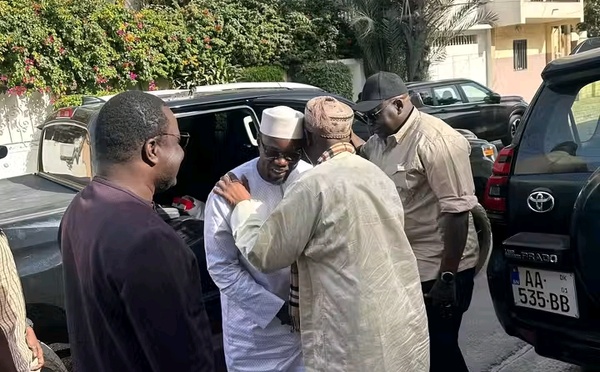 Condoléances : Ousmane Sonko et Déthié Fall chez Mamadou Lamine Diallo