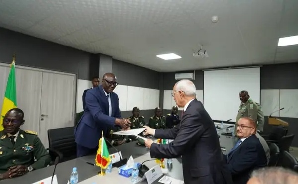 Visite de haut niveau en Mauritanie : le ministre Birame Diop et le CEMGA renforcent la coopération militaire