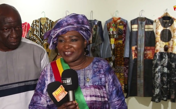 Le Thiessois Roi du Batik Zo Art Expose au centre Culturel Blaise Senghor