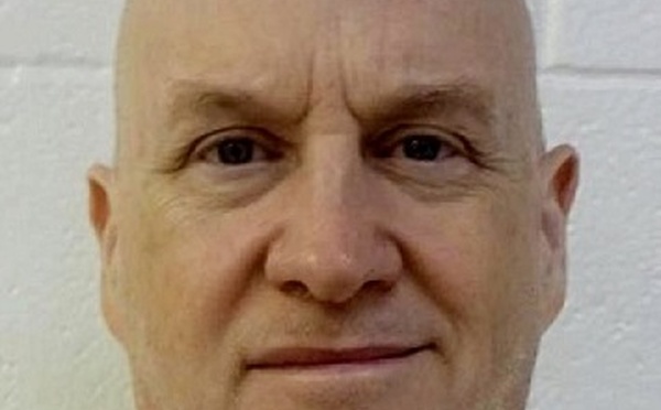 Un ancien chef de police, condamné pour meurtre et viol, s'évade d'une prison de l'Arkansas