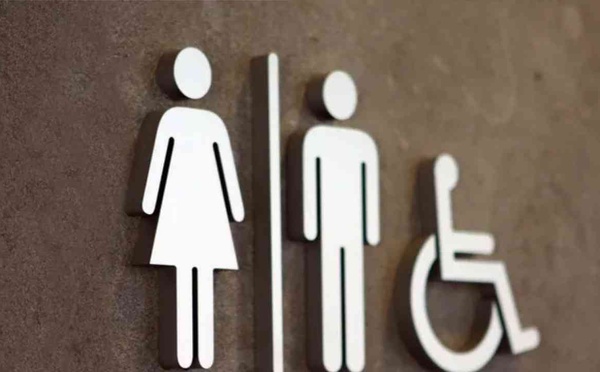 En Chine, des toilettes publiques forcent à regarder de la pub pour obtenir du papier toilette