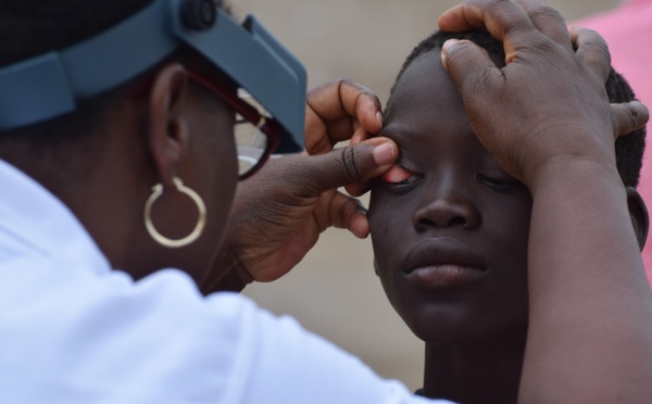 Le Sénégal élimine officiellement le trachome, selon l’OMS