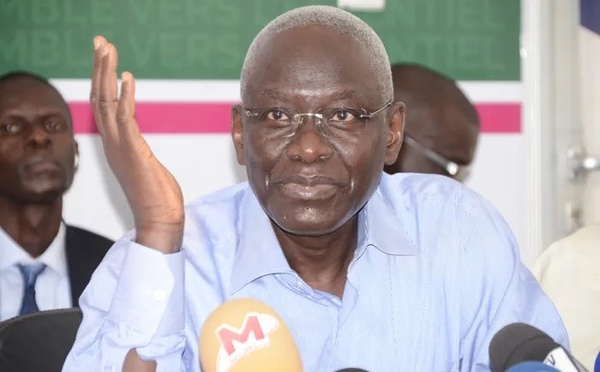 Habib Sy reconnaît le coût élevé de l’électricité et promet des mesures pour améliorer le système Woyofal