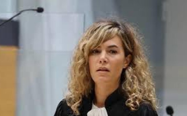 Italie : Le chef de chantier perd sa Rolex dans du béton frais, il exige d’être remboursé