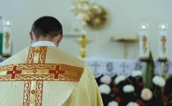 Dordogne : Un prêtre arrêté et jugé pour des agressions sexuelles sur mineur