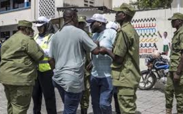 Présidentielle en Tanzanie: une journée de vote sous tension, entre manifestations et couvre-feu