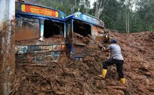Indonésie : plus de 1 000 morts après de violentes inondations et glissements de terrain à Sumatra et Aceh