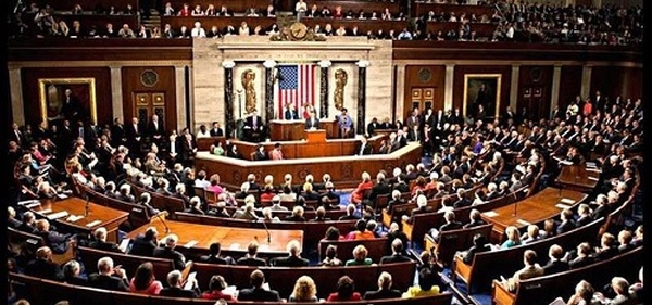 Le Sénat américain adopte une résolution interdisant le recours à la force armée contre le Venezuela