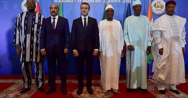 Macron nostalgique: "Il y a 15 ans, on était une puissance bancaire en Afrique... tout le monde a vendu"