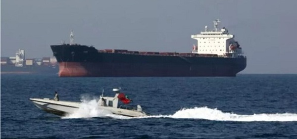 Trump appelle plusieurs pays à envoyer des navires de guerre dans le détroit d'Ormuz, sans succès pour le moment